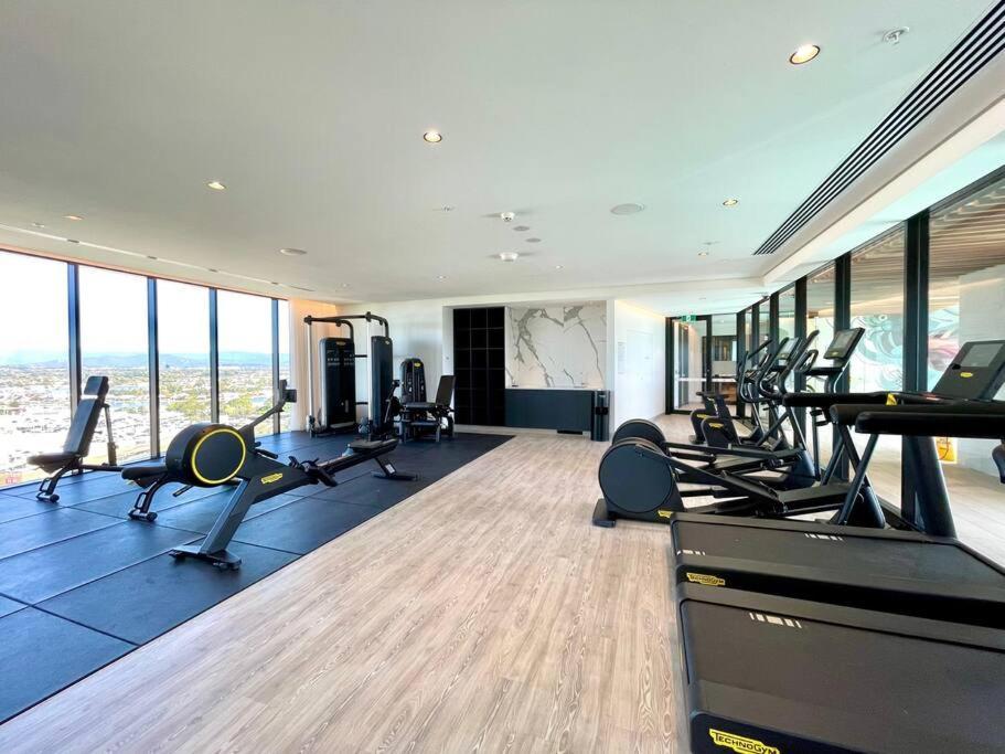 Apartament Stunning Oceanview 2Br In The Heart Of Broadbeach 44F Gold Coast Zewnętrze zdjęcie