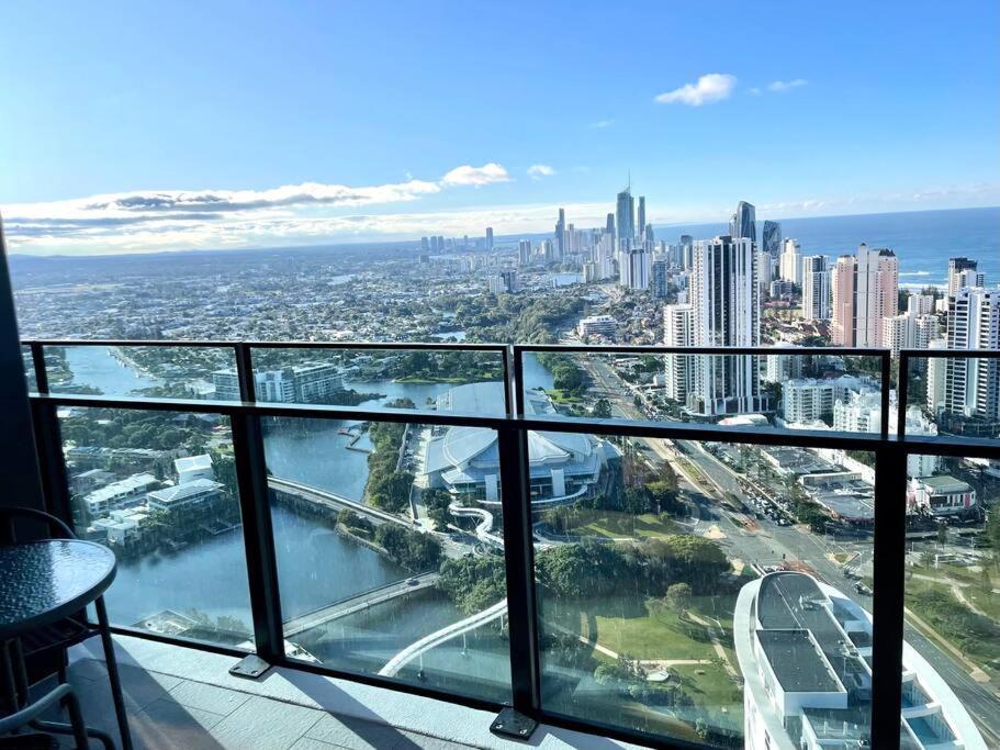 Apartament Stunning Oceanview 2Br In The Heart Of Broadbeach 44F Gold Coast Zewnętrze zdjęcie